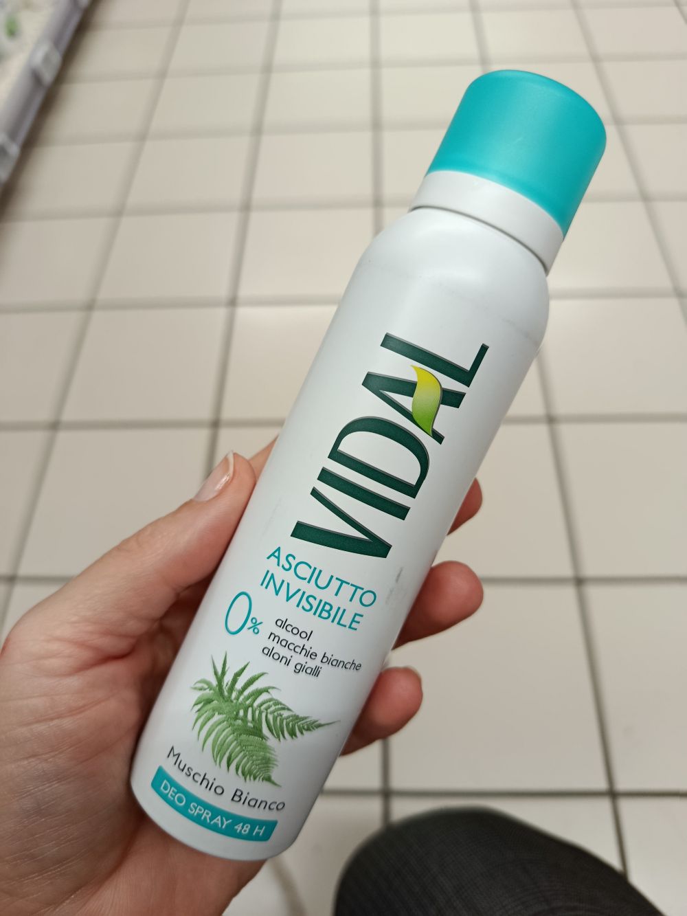 Vidal Dry Invisible White Musk deodorant v spreji 48h, 150ml