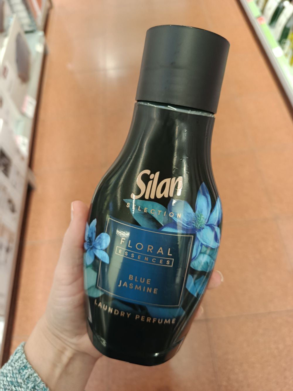 Silan Laundry Parfum Blue Jasmine, 540ml