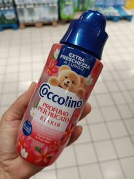 coccolino parfem na pranie mousey shop Coccolino prací parfumovaný elixír s vôňou kvetov tiare a červených plodov, 342ml