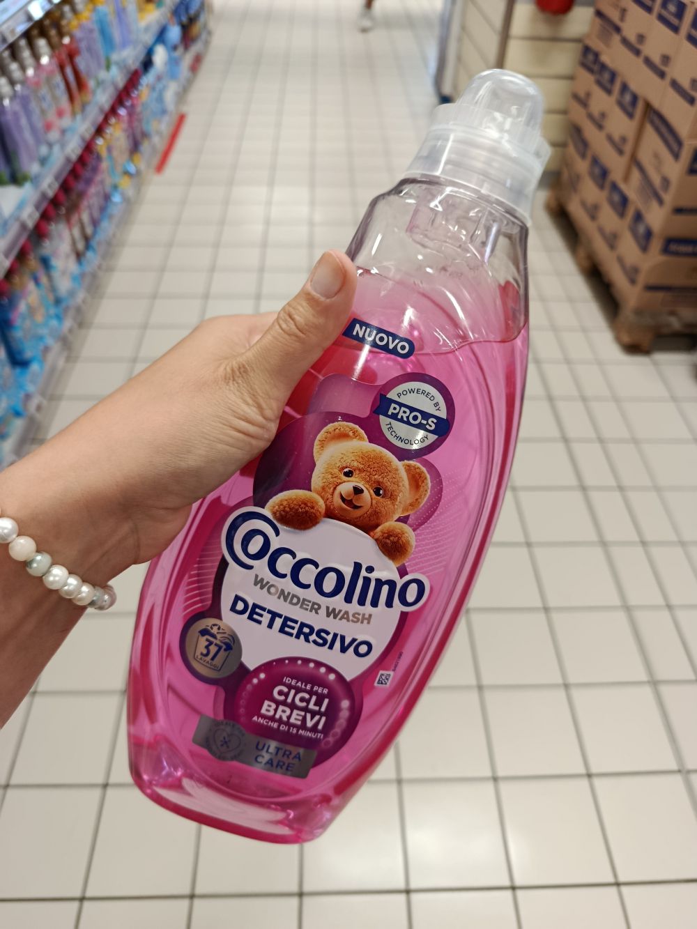 Coccolino Wonder Wash Ultra jemný prací prostriedok na krátke prania, 34 praní, 1480ml