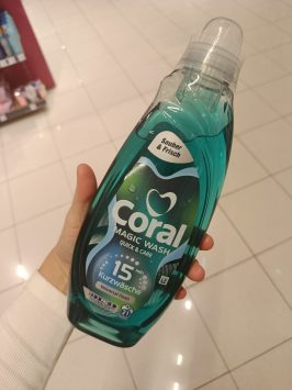 Coral mousey shop Coral univerzálny tekutý prací prostriedok na krátke prania, 21praní