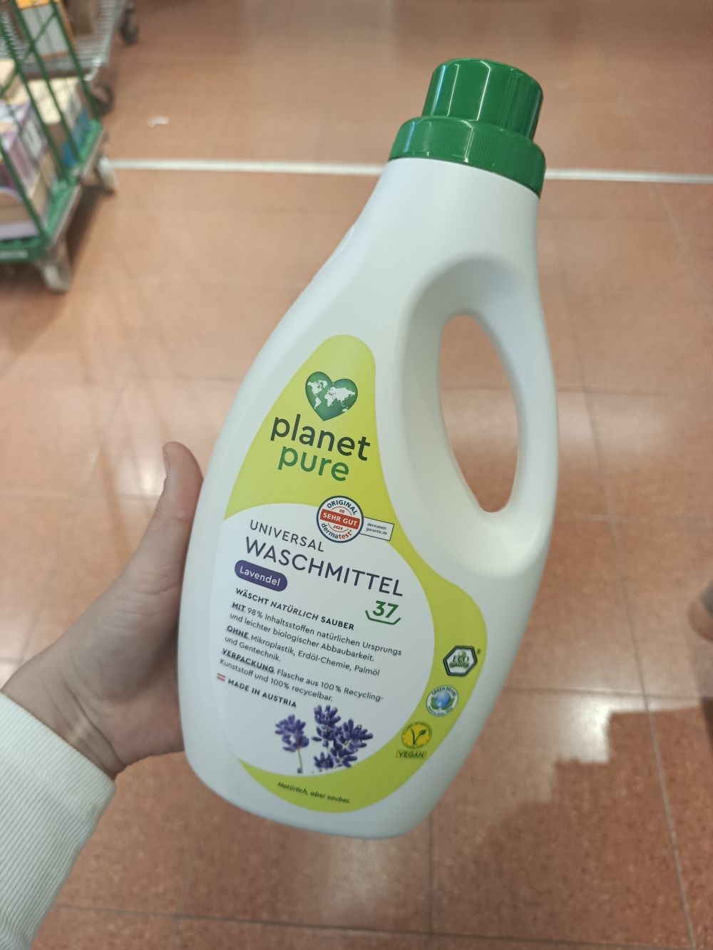Planet Pure univerzálny prací prostriedok s levanduľou, 37 praní